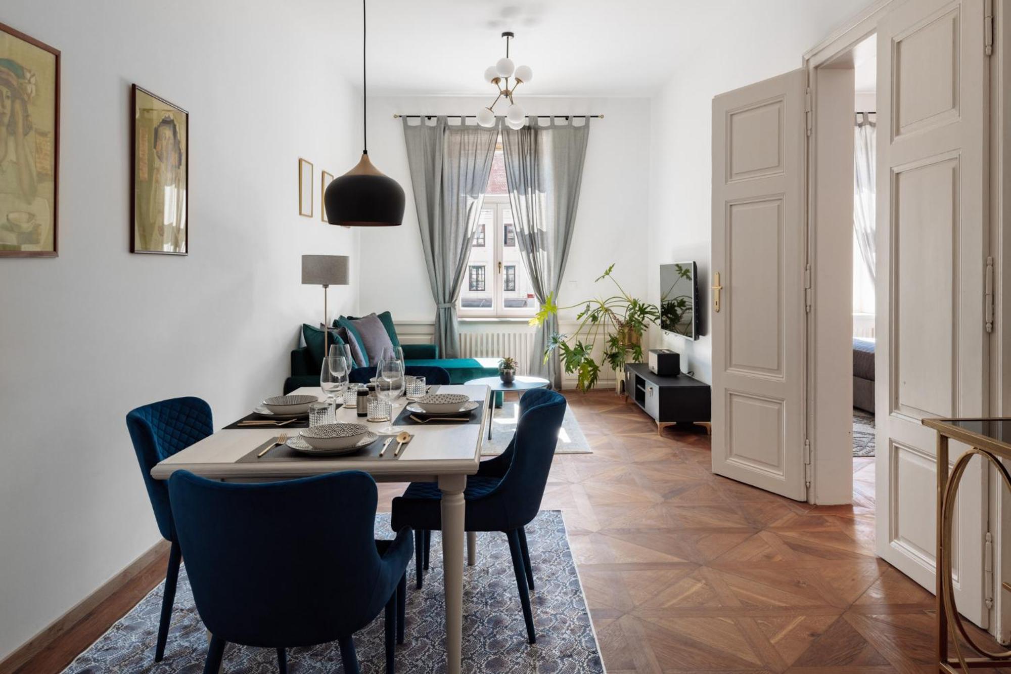 Apartman Main Square & *